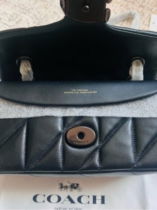 Coach Tabby Shoulder Bag 20 With Pillow Quilting - Picture 6 of 9